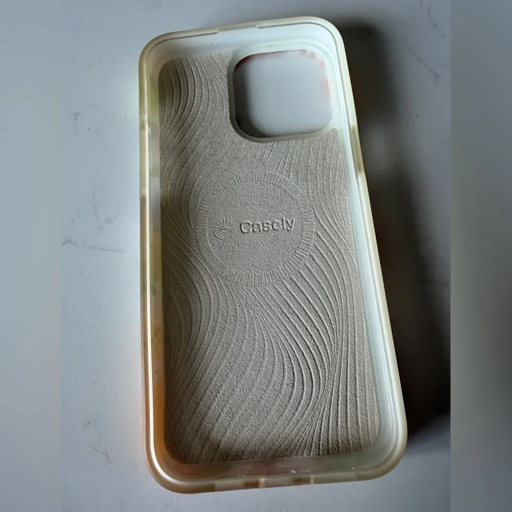 Casely iPhone 15 Pro Max, “Picnic Party” case